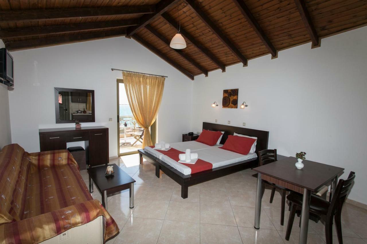 Siarbas Hotel Paralia Vrachou Dış mekan fotoğraf