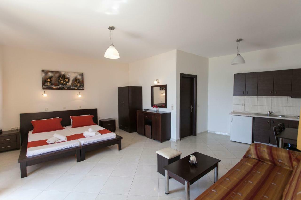 Siarbas Hotel Paralia Vrachou Dış mekan fotoğraf